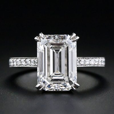 18k White Gold Emerald & Round Cut Diamond Engagement Ring 2.00 Carat