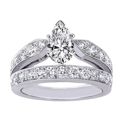 GIA Certified 2.25 CTW  Diamond Engagement Ring Pear Shape Ladies