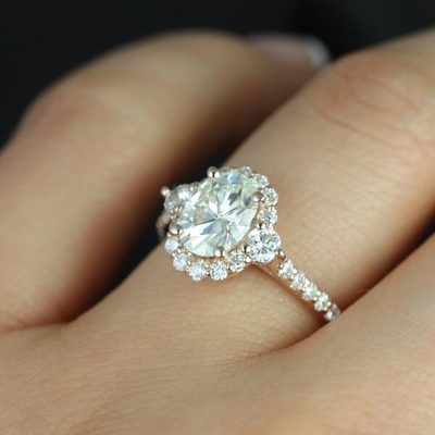 GIA Certified Oval Diamond Engagement Ring 2.09 Ct 18K White Gold VS1 J