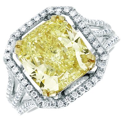 Unique Style GIA 4.50 CT Fancy Yellow Radiant Diamond Engagement Platinum