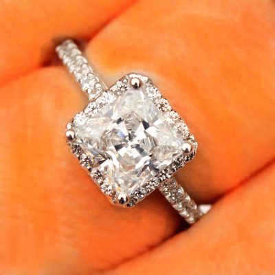 GIA Certified Diamond Engagement Ring 3 carat Cushion Shape 18K Gold Halo style