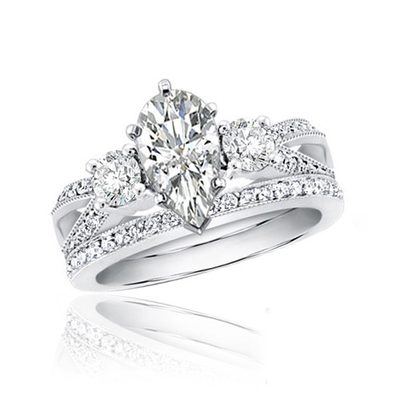 Vintage Inspired Pear Shape 2.75 CT Diamond Bridal Set GIA Certified in 18k Gold