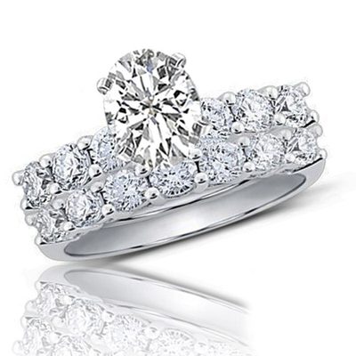 Oval and Round Shape 2.50 CT Diamond Bridal Ring Set GIA Certified 18k Gold