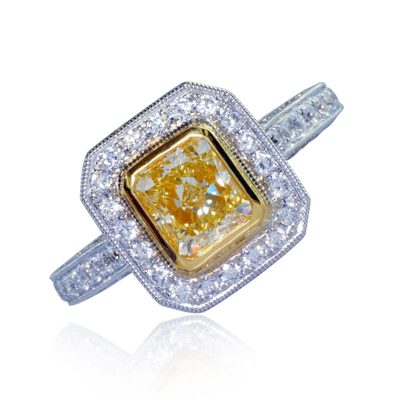 Brand New Style 2.50 CTW Radiant cut Diamond 18K WG Fancy Yellow GIA certified