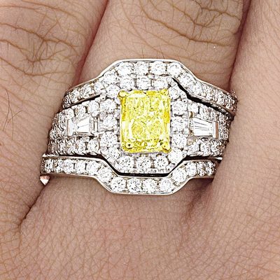 3 pcs Bridal Set / Round & Baguette - Center 2.00 CT GIA Fancy Yellow Cushion