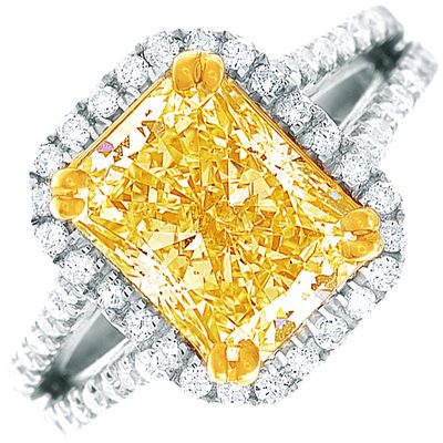 Platinum Fancy yellow 5.50 CTW Radiant cut Diamond Engagement Ring GIA Certified