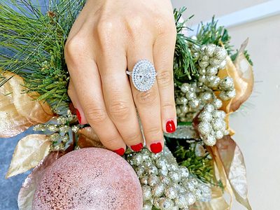 GIA Certified 8.00 CT Center Oval Cut Diamond - Platinum Ring / Pave' Set Rounds