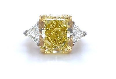 GIA Certified 14 CT Fancy Intense Yellow Radiant / Side Triangles - 18K Yellow