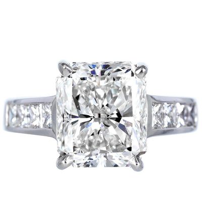 2.50 Carat Radiant & Princess Cut Diamond Engagement Ring 18k GIA Certified