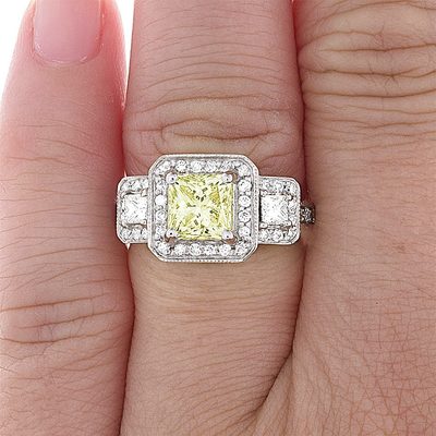 GIA 3.25 CT X-Z Yellow Princess Cut Diamond Ring / Princess & Round Side -18K