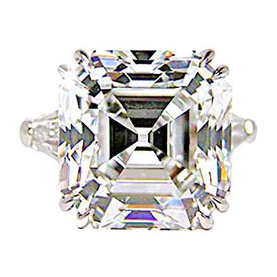 10 Carat Asscher Cut Diamond - GIA Certified / Three-Stone Ring with Baguettes