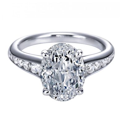 Diamond Engagement Ring 4.25 Carat Oval & Round Cut GIA Certified Platinum