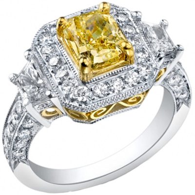 Incredible 2.50 CTW Radiant cut Diamond Round & Trapezoid Shape Fancy Yellow 18K