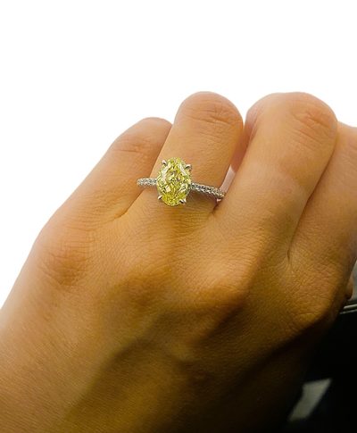 Oval Shape Natural GIA Certified 2.50 CT Oval Center Diamond - Plat. Pave' Ring