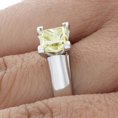 Classic Princess cut Diamond 2.00 Carat Solitaire Fancy Yellow 18K White Gold